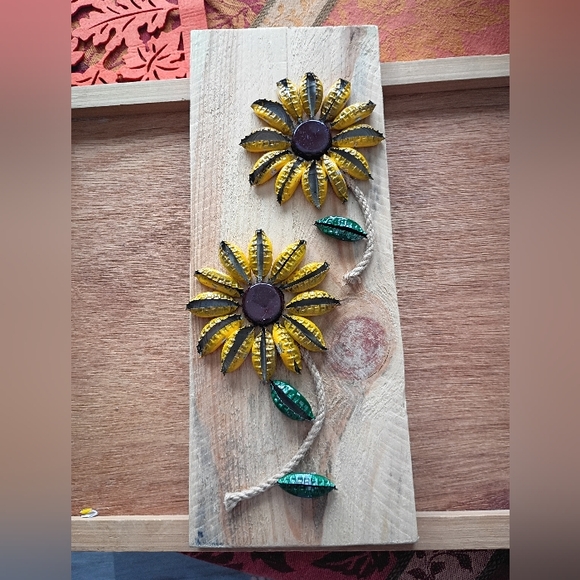 unbranded Other - Bottle Cap Hanging Sunflower Wall Art, Upcycled, Yellow/Green, NWOT, Unbranded